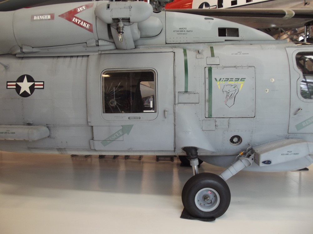 Sikorsky SH-60 Seahawk - Rotary Wing Aircraft Walkarounds ...